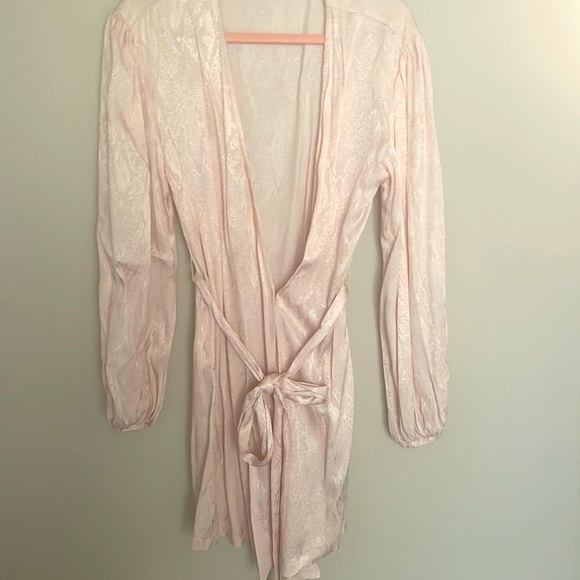 Light pink wrap mini dress - Picture 1 of 2